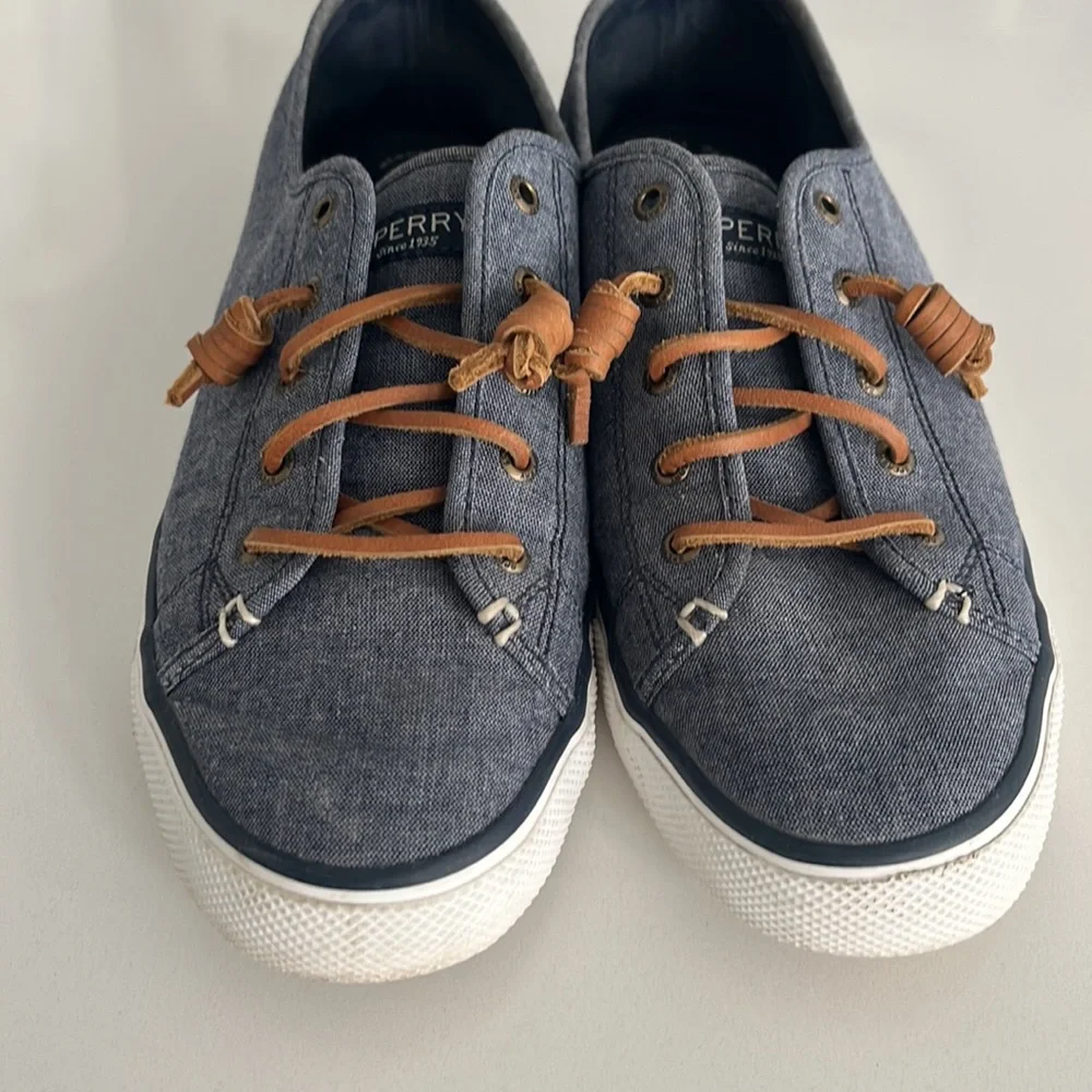 Sperry‎ denim pier view sneakers with leather shoe laces